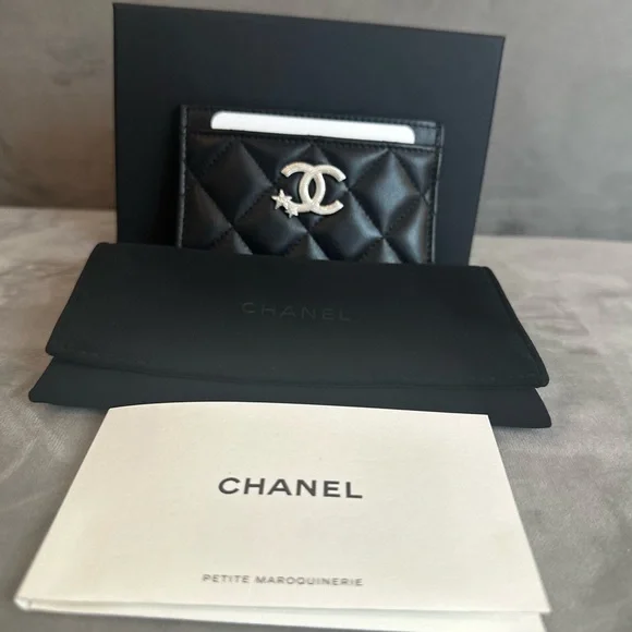 NWT Chanel Cruise Star NEW 2024 Lambskin Cardholder - Picture 6 of 7